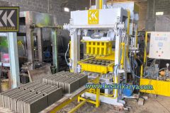 MESIN-CETAK-PAVING-HIDROLIK-SEMI-OTOMATIS-Type-KK-Block-MT01-SE