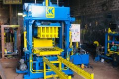 Mesin-Cetak-paving-Hidrolik-KK-block-MT01
